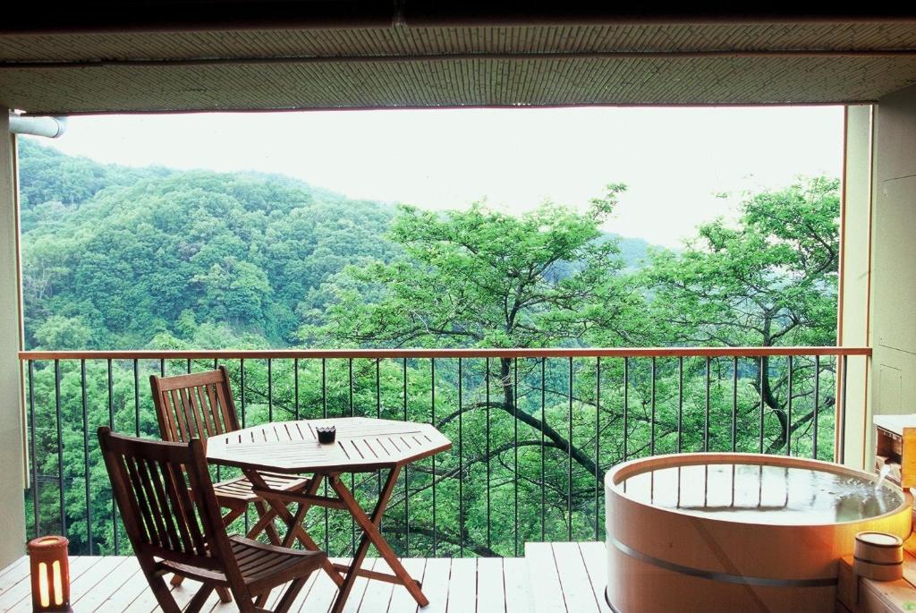 Kakimotoya Balcony Forest View