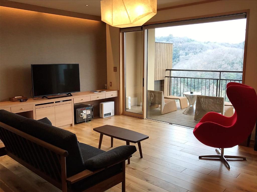 Kakimotoya Modern Living Room