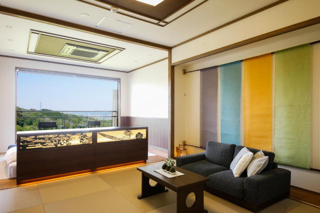 Kakimotoya Tatami Room Balcony