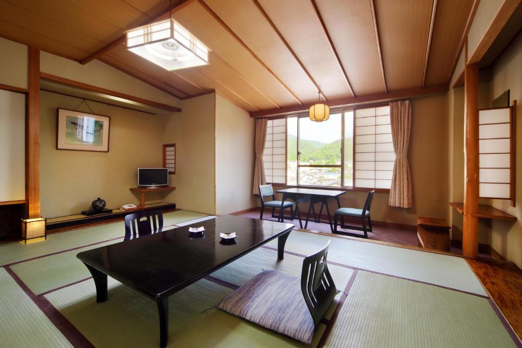 Kami No Yama Azumaya Tatami Room Tea Table