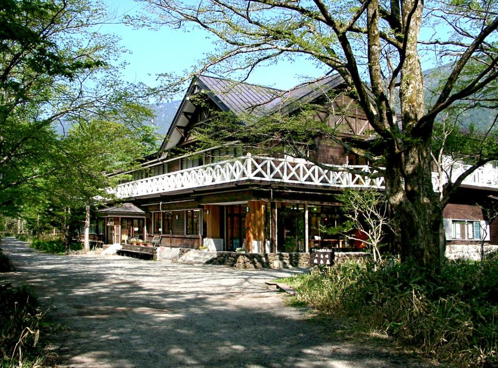 Kamikochi Nishi Itoya Mountain Lodge Exterior