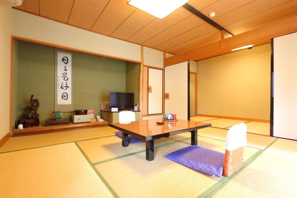 Kamiobo Traditional Tatami Room