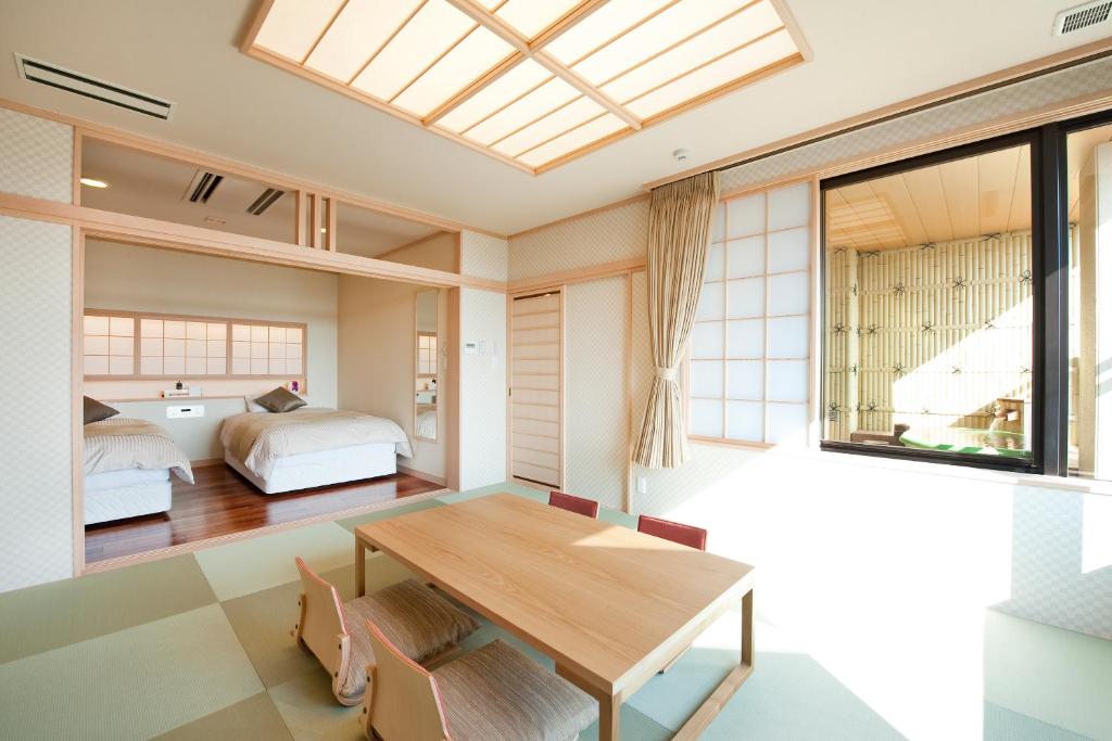 Kangetsuen Tatami And Bed Room