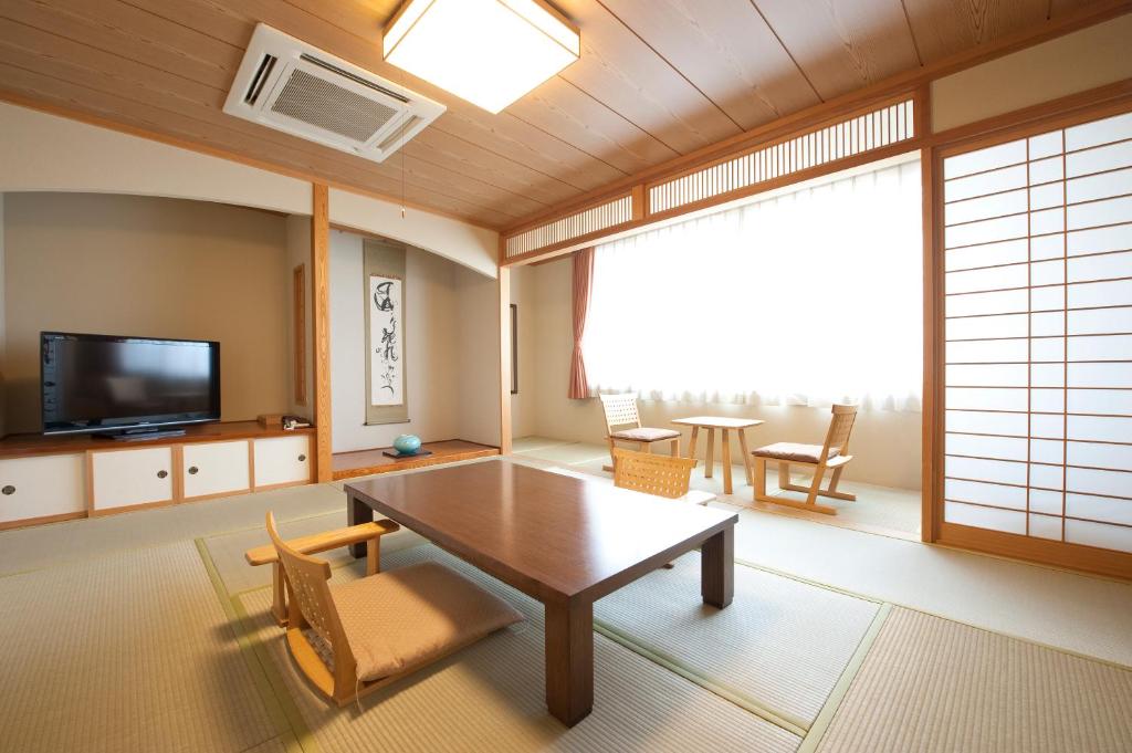 Kangetsuen Tatami Room Furniture