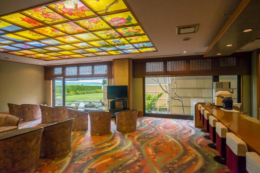 Kanoya Korakuen Lounge Stained Glass Ceiling