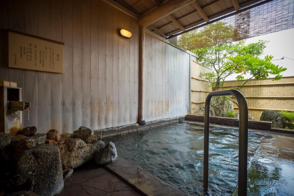 Kanoya Korakuen Outdoor Onsen