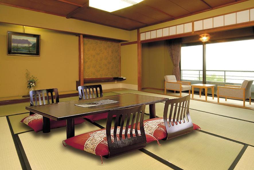 Kanoyakorakuen Traditional Tatami Room