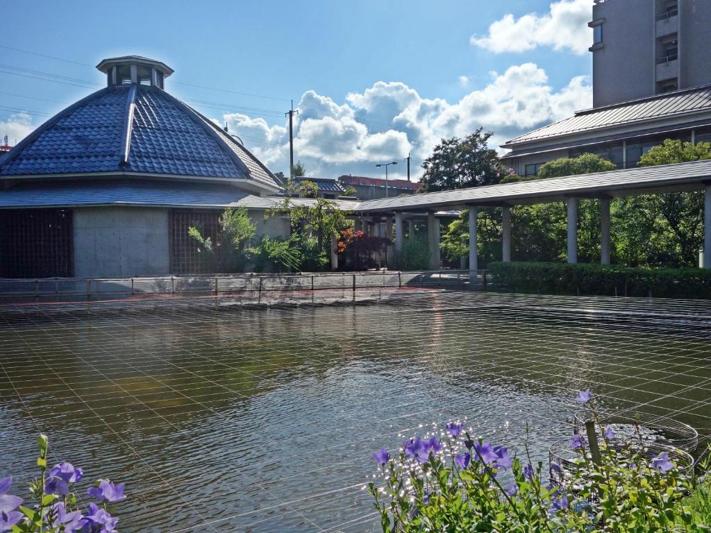 Kansuitei Kozeniya Garden Pond