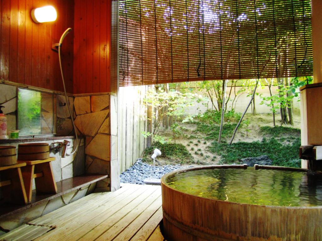Kansuitei Kozeniya Outdoor Onsen