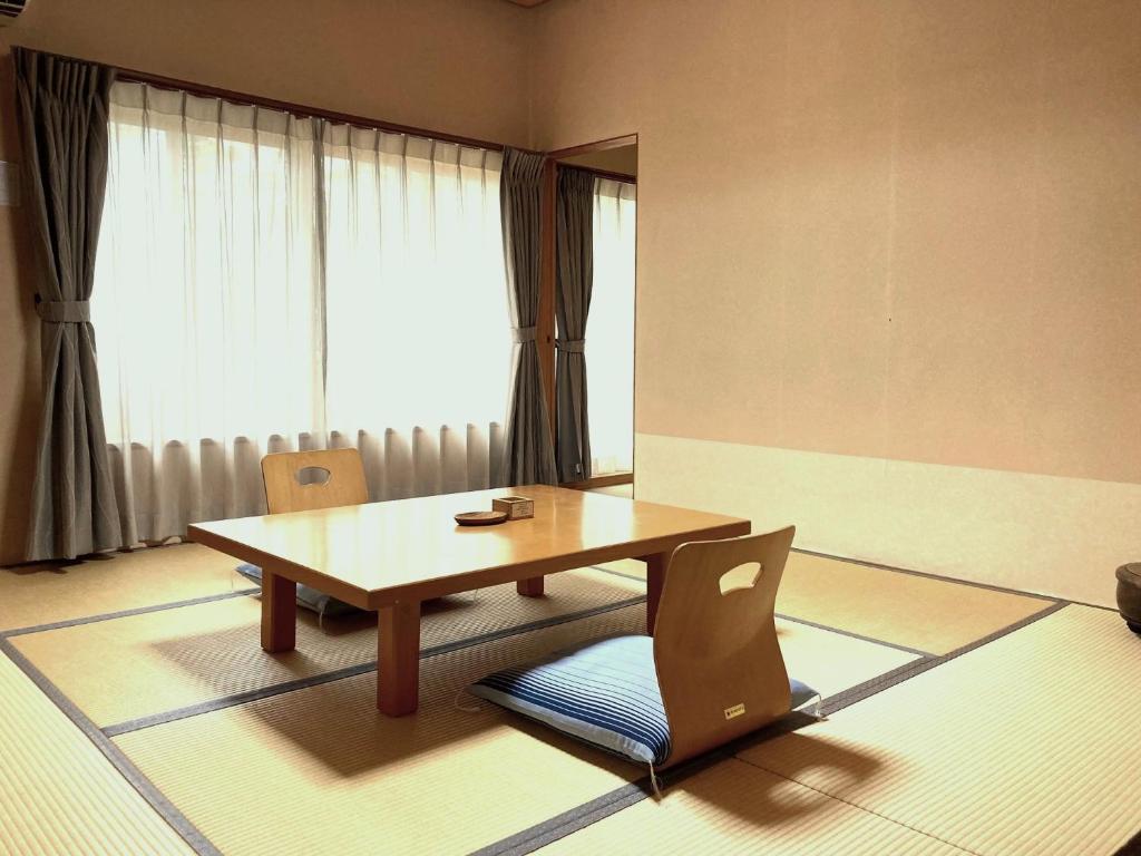 Kansuitei Kozeniya Tatami Table
