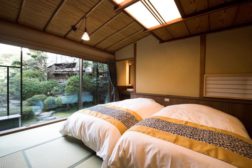 Kansuiteikozeniya Tatami Room Garden View