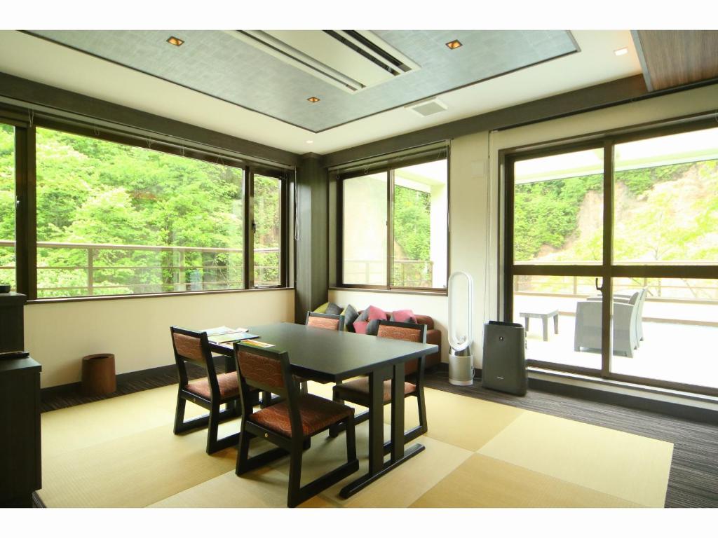 Kashoutei Hanaya Tatami Room Table View