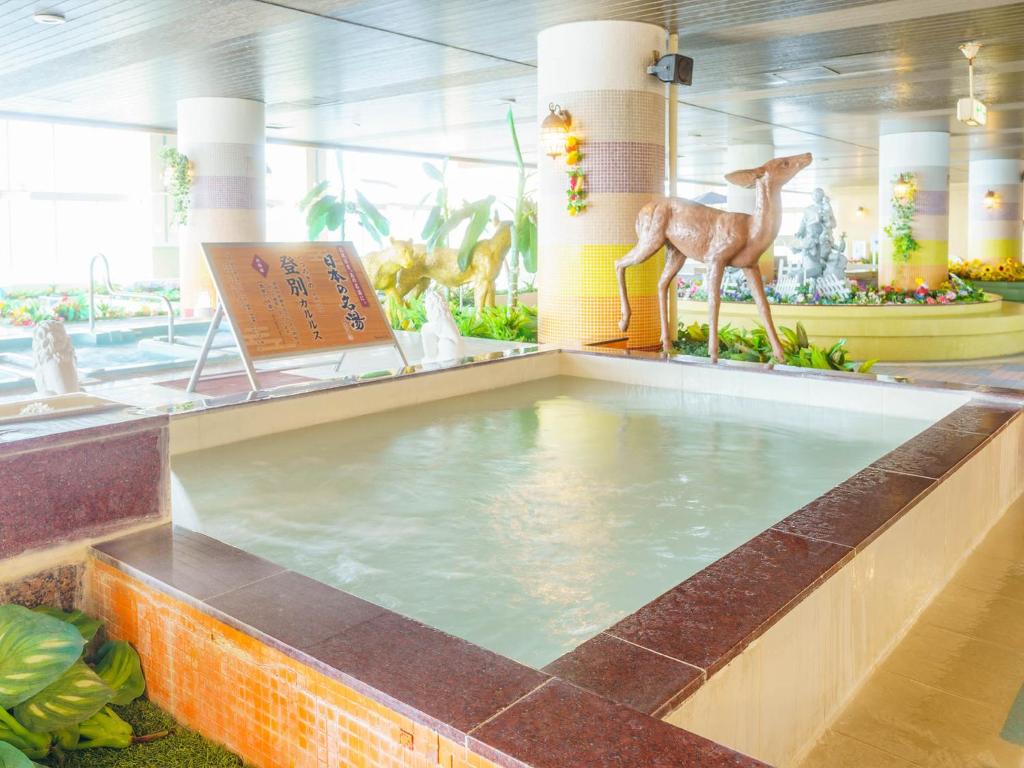 Katsuura Hotel Mikazuki Onsen Pool