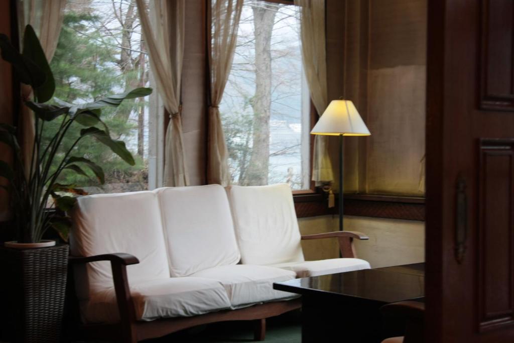 Kawaguchiko Hotel Lounge Sofa