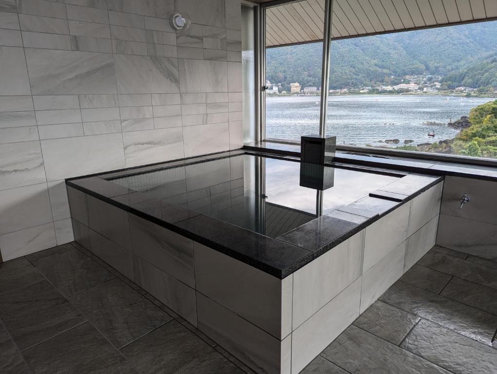 Kawaguchiko Hotel Onsen With View