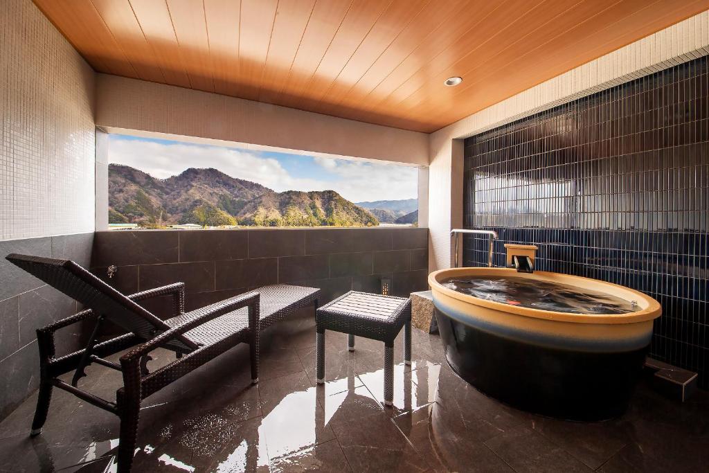 Kawaguchiya Kinosaki Private Onsen With Mountain View