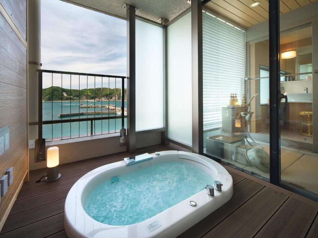 Kichimu Outdoor Bath With Sea View