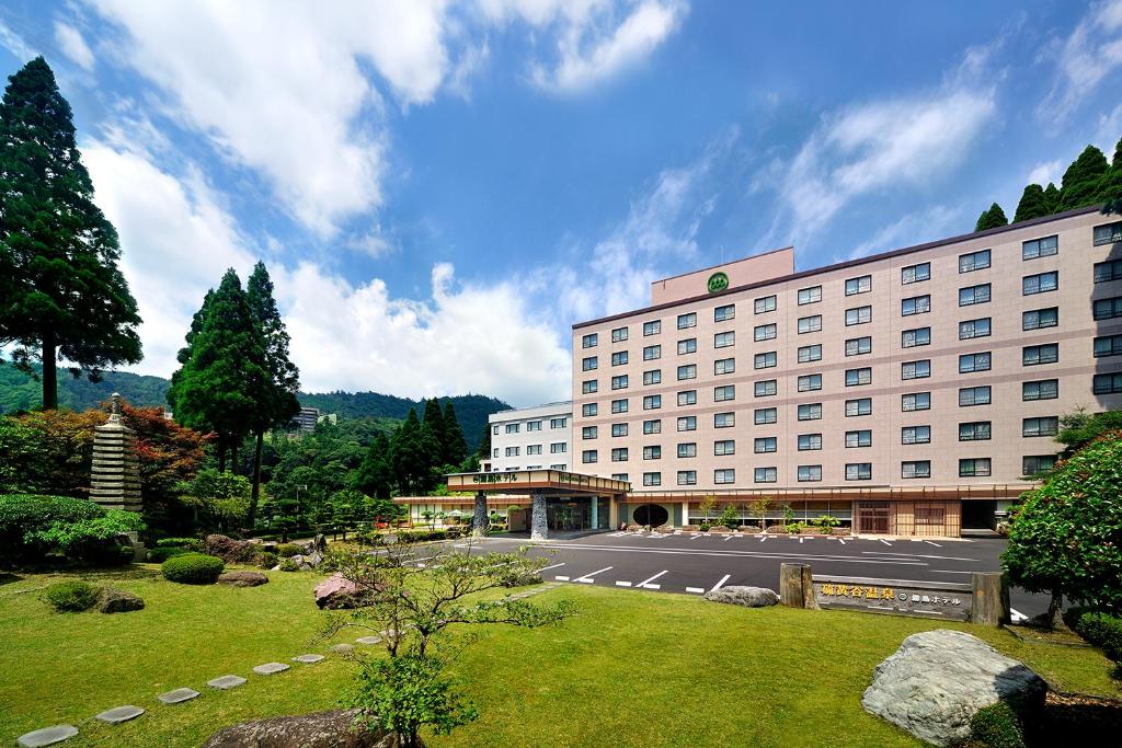 Kirishima Hotel Exterior Garden View