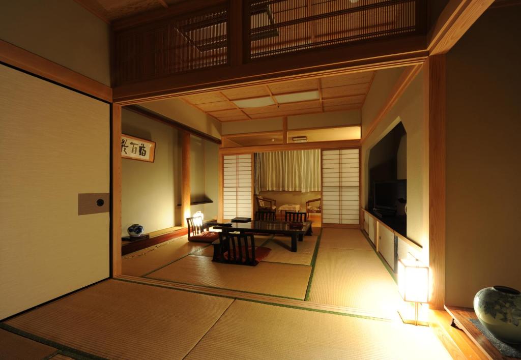Kirishima Hotel Tatami Room Traditional Interior