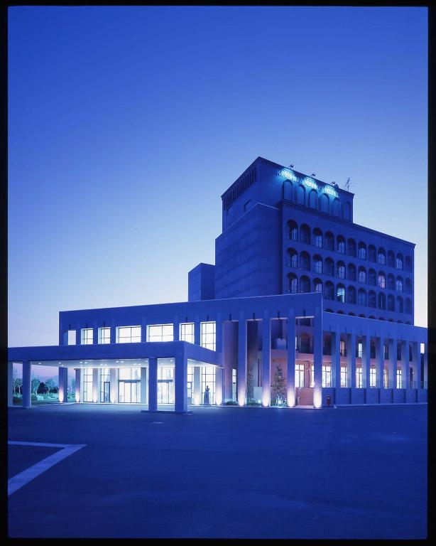 Kirishima Kanko Hotel Exterior Night