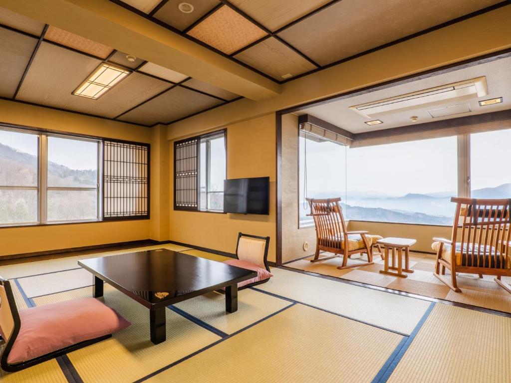 Kishigon Ryokan Tatami Room Mountain View