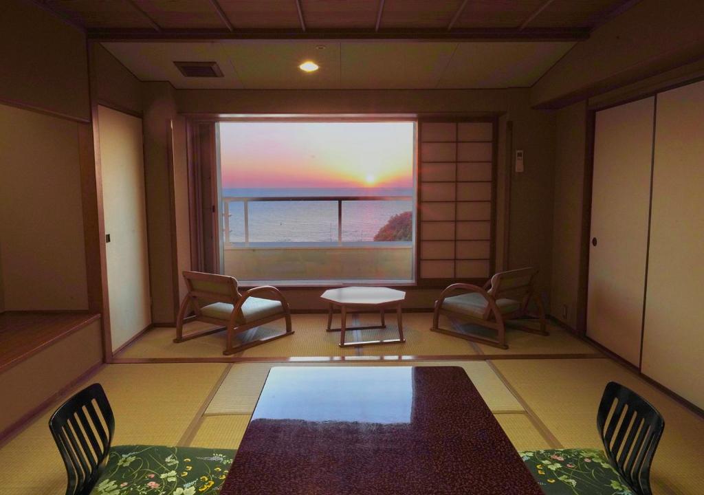 Kishu Shirahamaonsen Musashi Tatami Room Sunset View