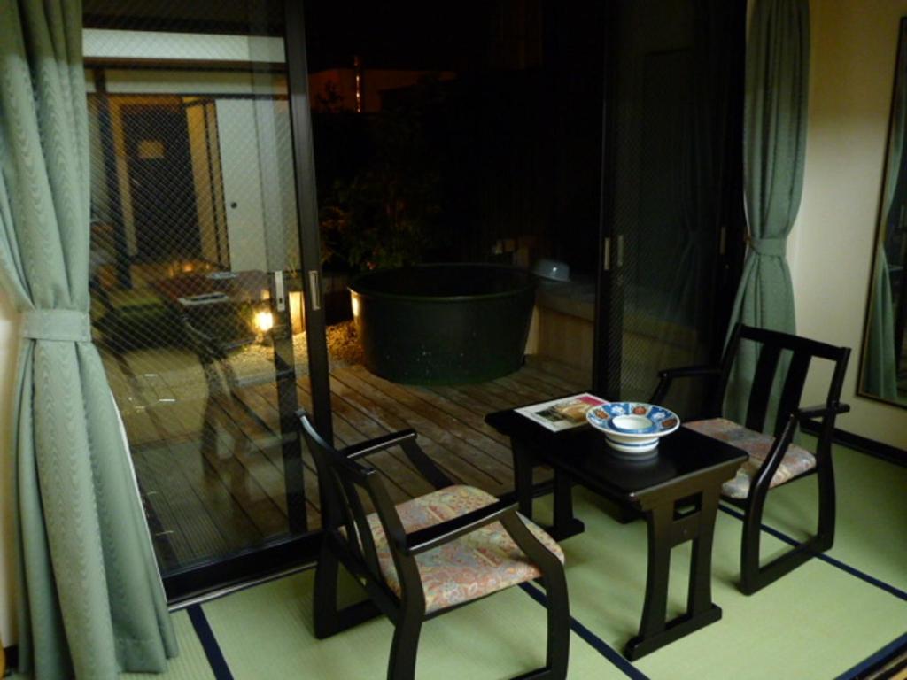 Kisoya Tatami Room Garden View