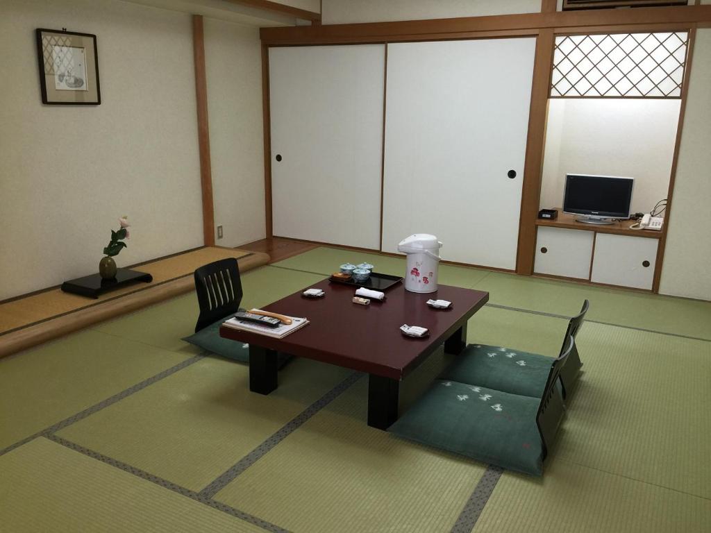 Kisoya Tatami Room Tea Table
