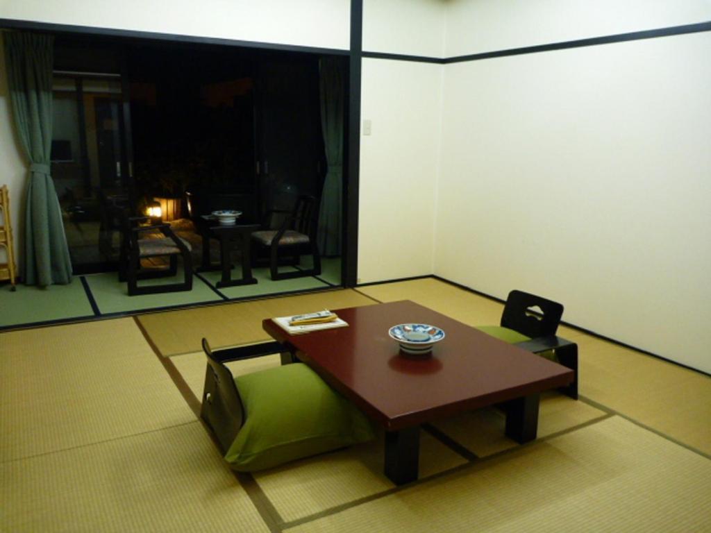 Kisoya Tatami Room Tea Table