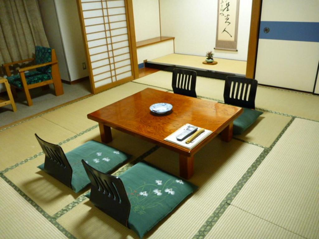 Kisoya Tatami Room Tea Table