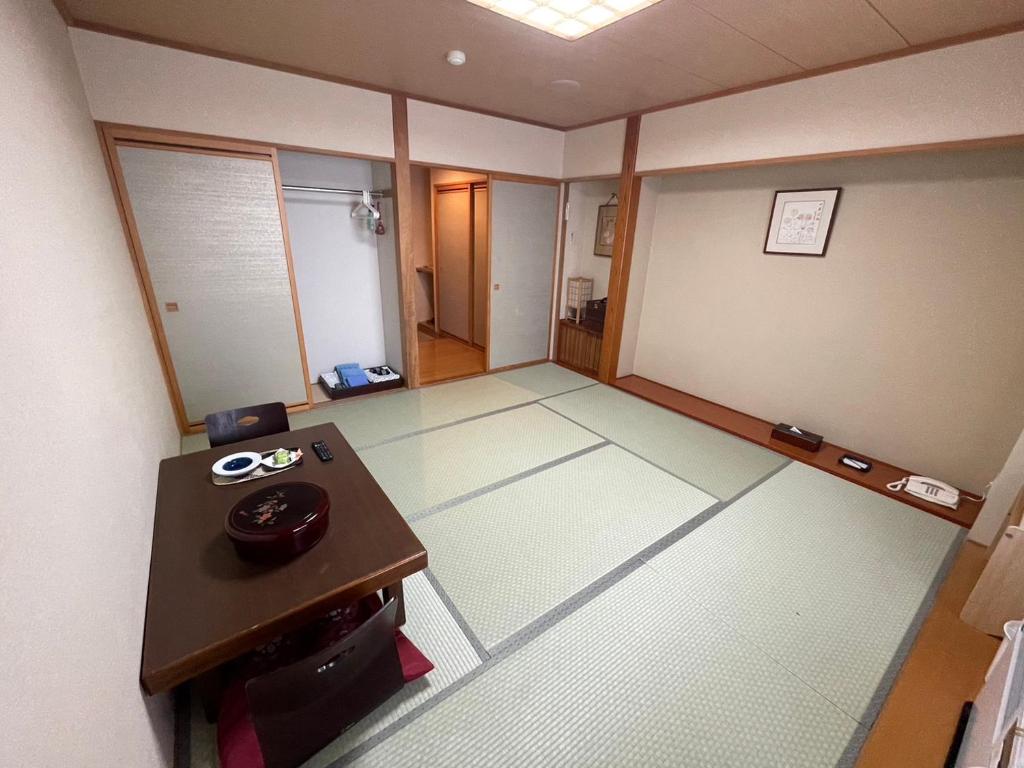 Kitaguni Grand Hotel Tatami Room Tea Table