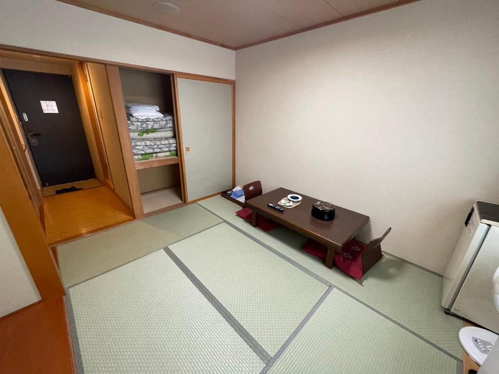 Kitaguni Grand Hotel Tatami Room Tea Table