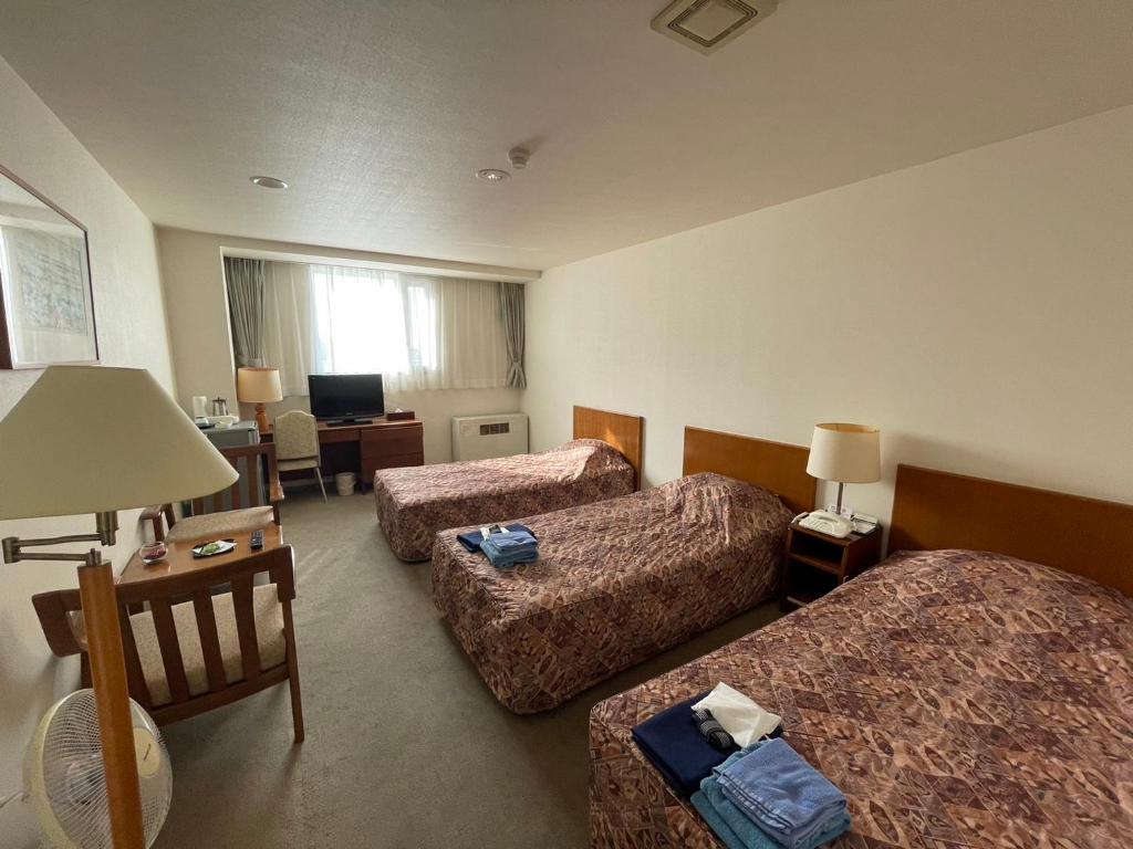 Kitaguni Grand Hotel Triple Bed Room