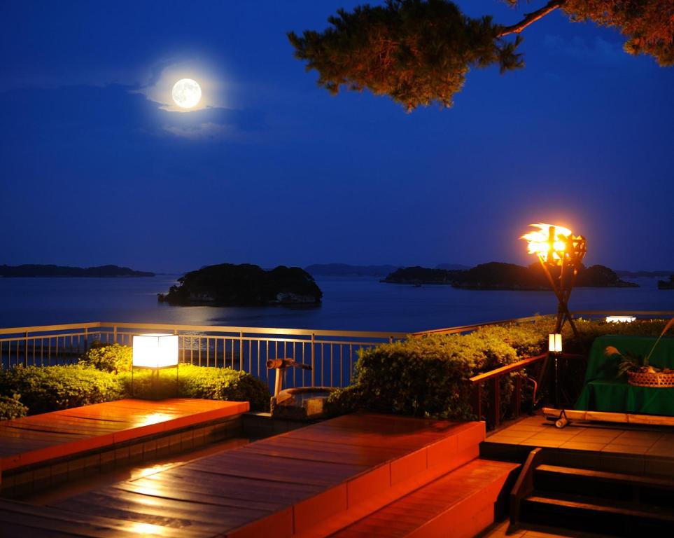 Komatsukan Kofuutei Outdoor Night View