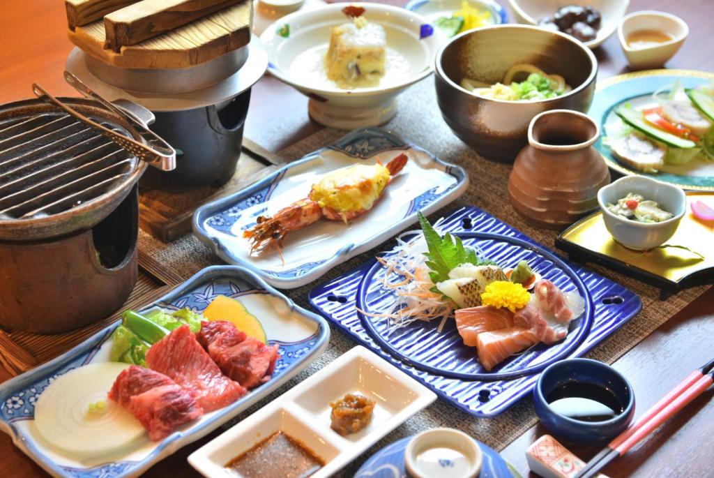 Konpiraspa Yumoto Yachiyo Kaiseki Meal