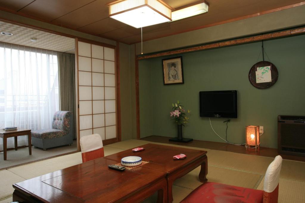 Konpiraspa Yumoto Yachiyo Tatami Room Tea Table