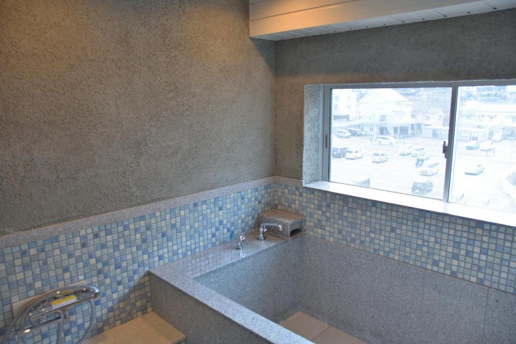 Konpiraspa Yumoto Yachiyo Tiled Bathroom