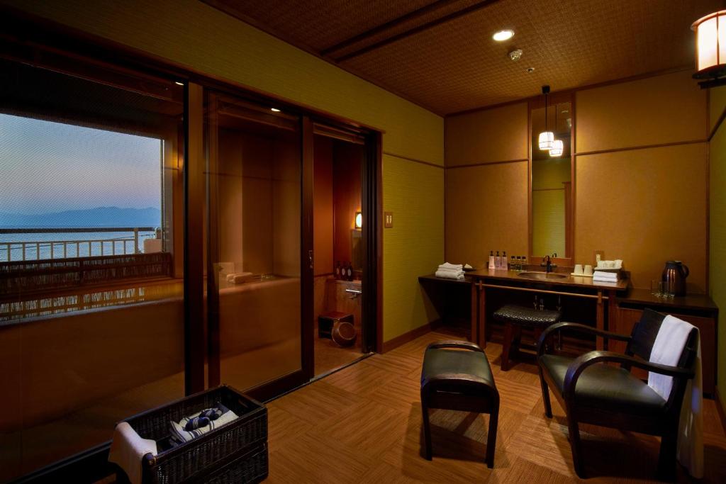 Koran No Yu Kinko Ro Ryokan Room