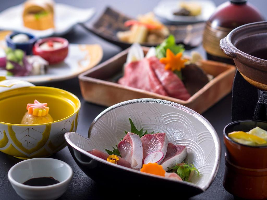 Kotohira Kadan Kaiseki Dining