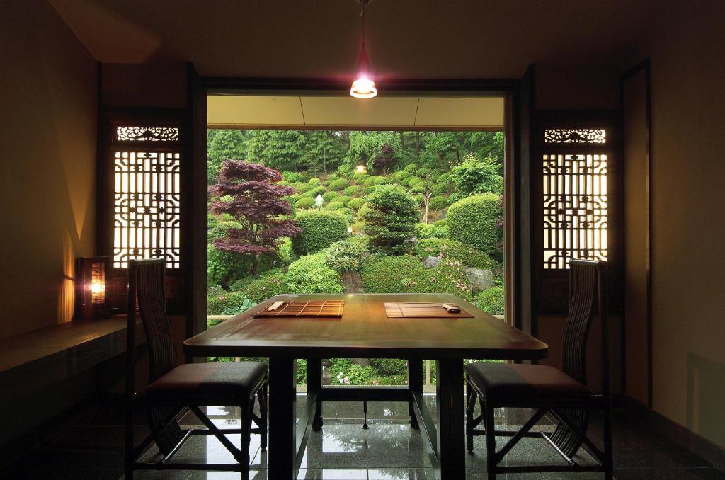 Kounkaku Dining Room With Garden View