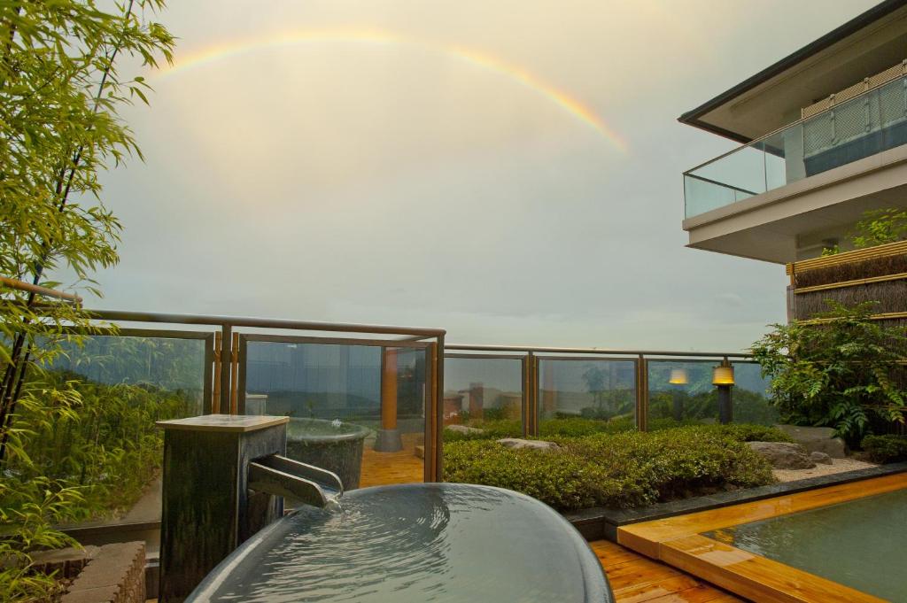 Kounkaku Onsen Rainbow Balcony