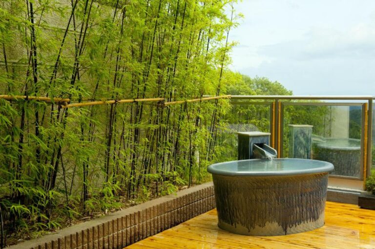 Kounkaku Outdoor Onsen