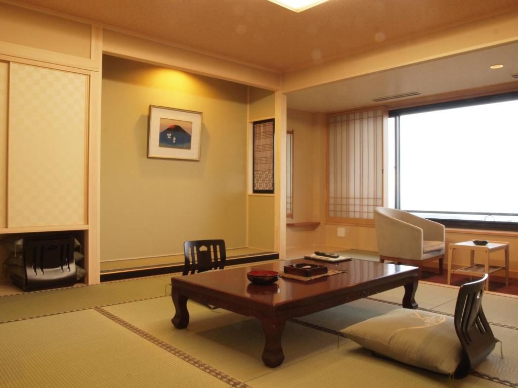 Kounkaku Tatami Room Wooden Table