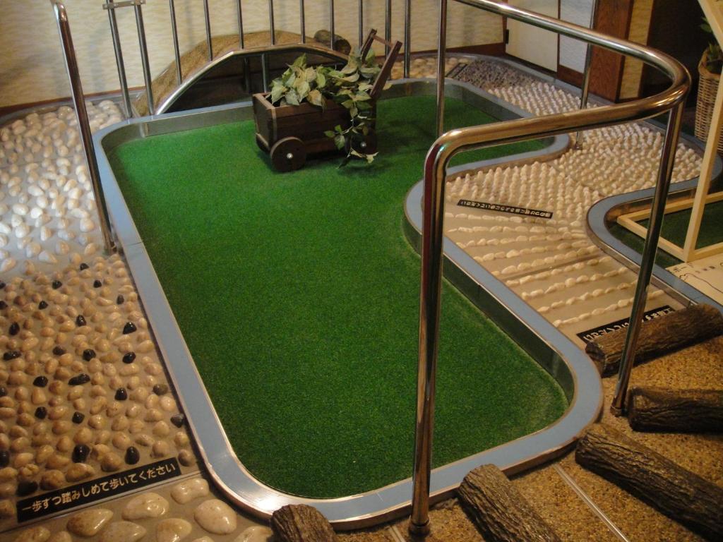 Kurhaus Ishibashi Ryokan Foot Massage Path