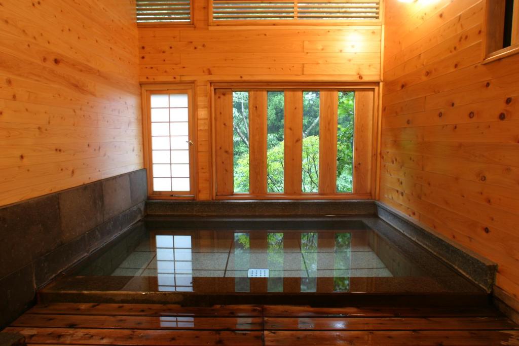 Kurokawa Onsen Okunoyu Indoor Bath
