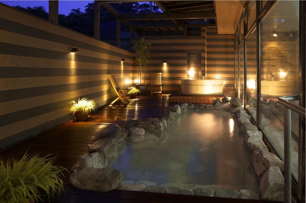 Kusatsu Hot Spring Hotel Takamatsu Onsen Night