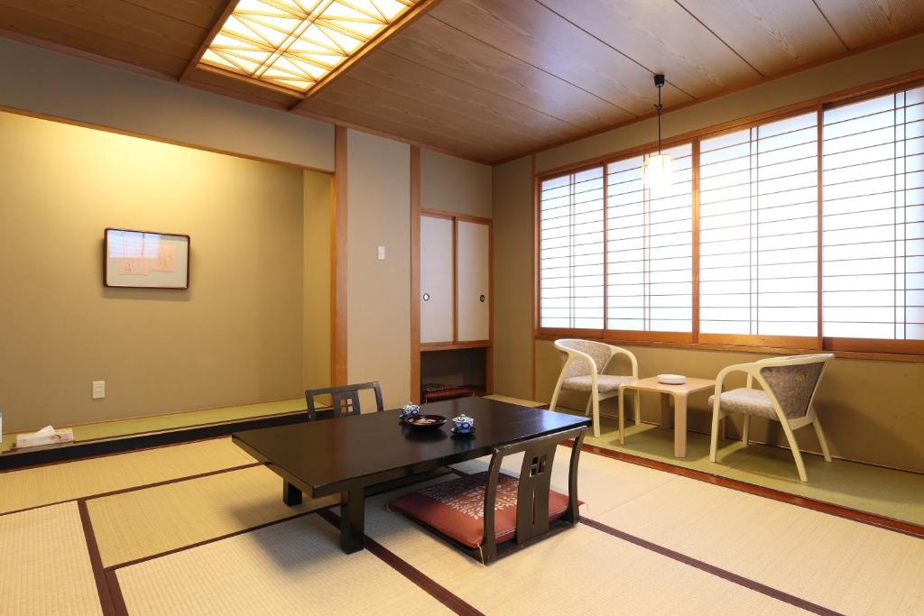 Kusatsu Hot Spring Hotel Takamatsu Tatami Room