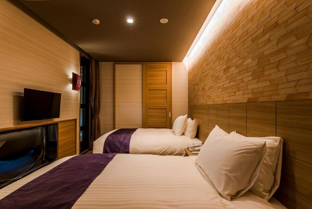 Kyushu Hotel Modern Bedroom