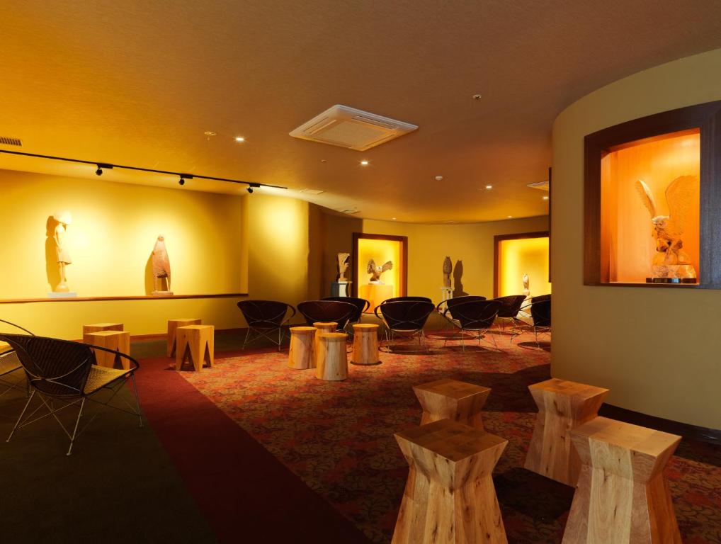 Lake Akan Tsuruga Wings Lounge Art Display