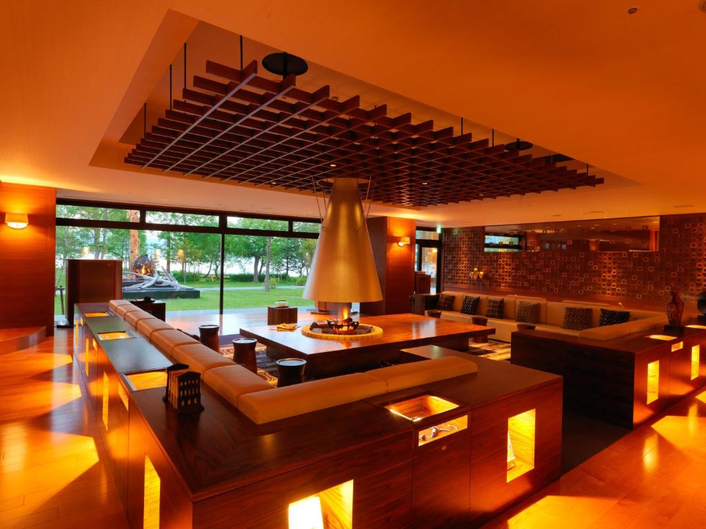 Lake Akan Tsuruga Wings Lounge Fireplace